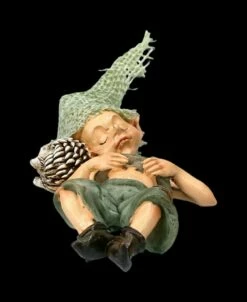 Pixie Kobold Figur Kuschelt Mit Igel - Sicherer Schlaf