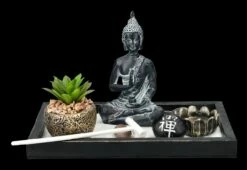 Buddha Figur Mit Zen Garten Schwarz-grau