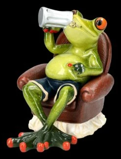 Lustige Frosch Figur Auf Stuhl Trinkt Bier