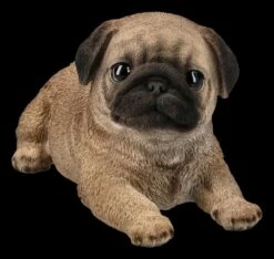 Mops Welpe Figur Liegend