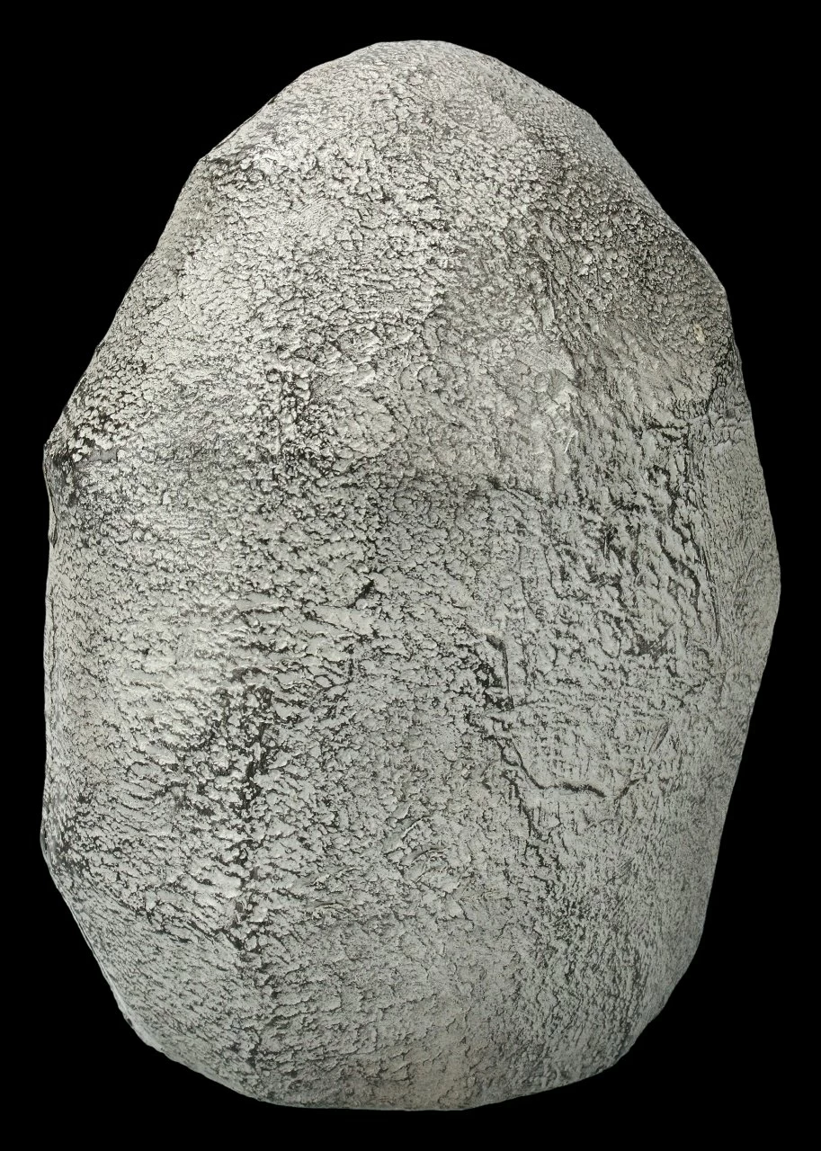 Goldfarbener Buddha Kopf Im Stein – Bild 4