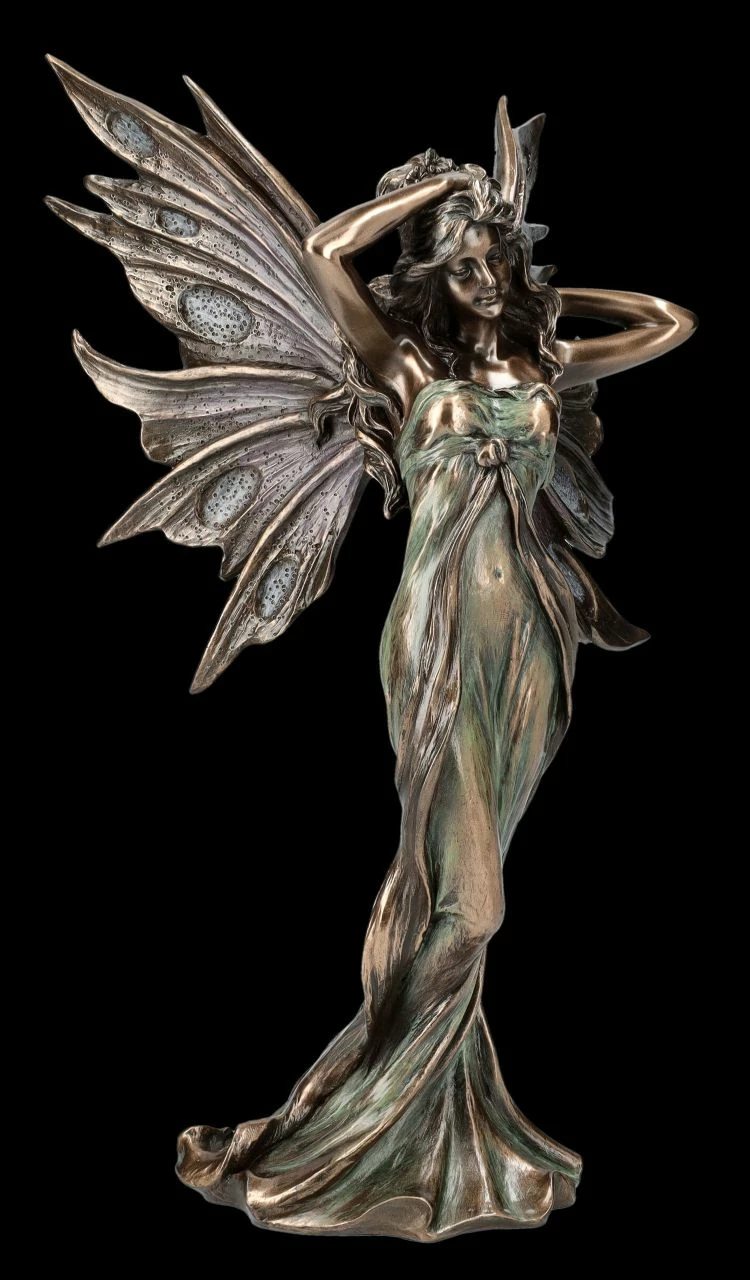 Elfen Figur Streicht Sich Durchs Haar – Bild 3