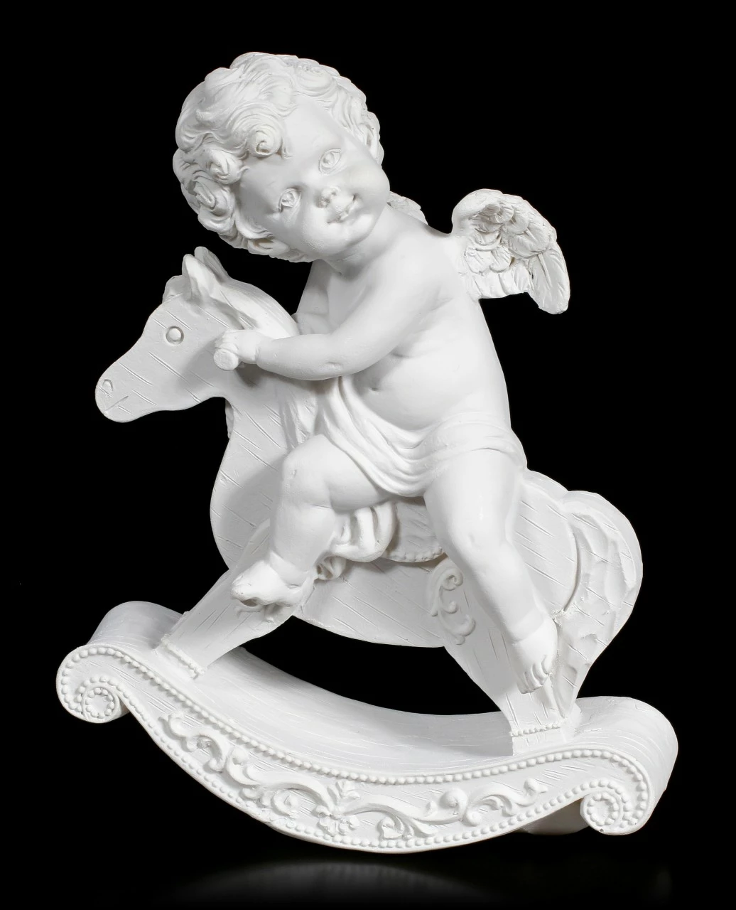 Weiße Cherub Figur Auf Schaukelpferd